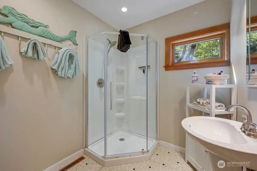 Property photo for 2021 Walnut Street, Port Townsend photo 23