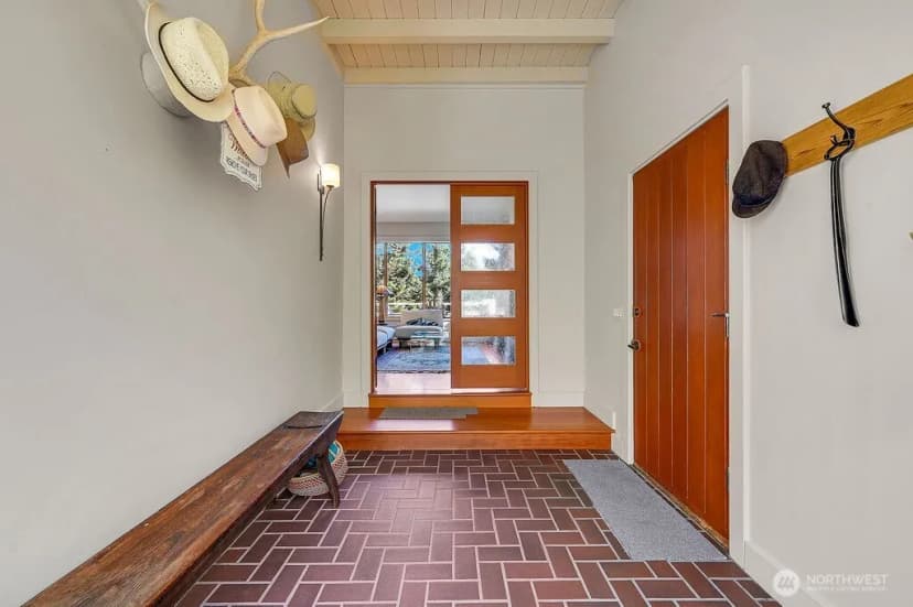 Property photo for 2021 Walnut Street, Port Townsend photo 4