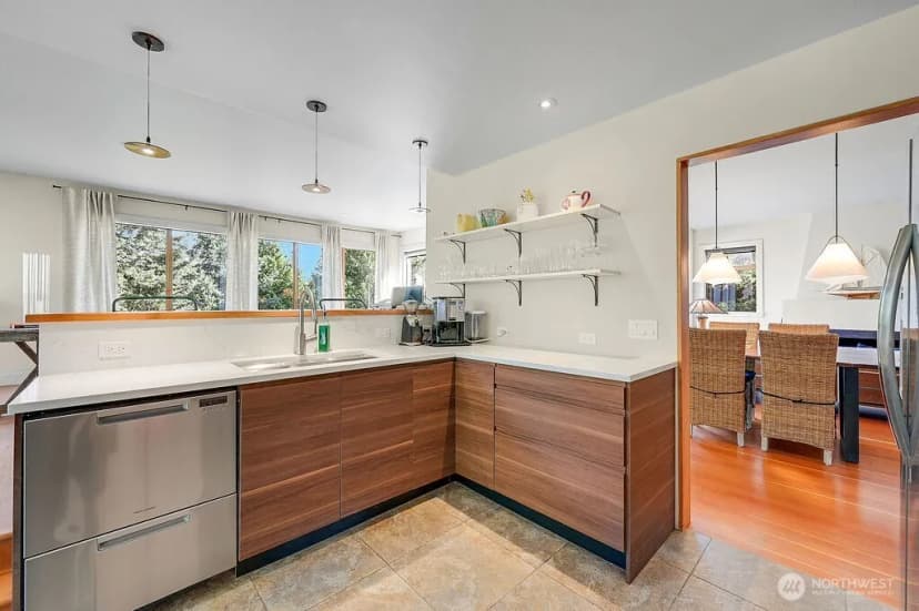 Property photo for 2021 Walnut Street, Port Townsend photo 19