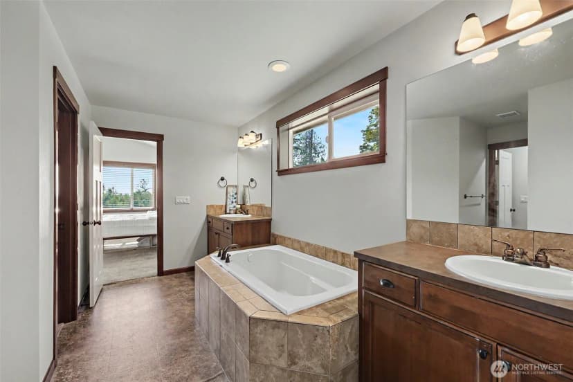 Property photo for 5319 Pilchuck Tree Farm Road Ne, Snohomish photo 10