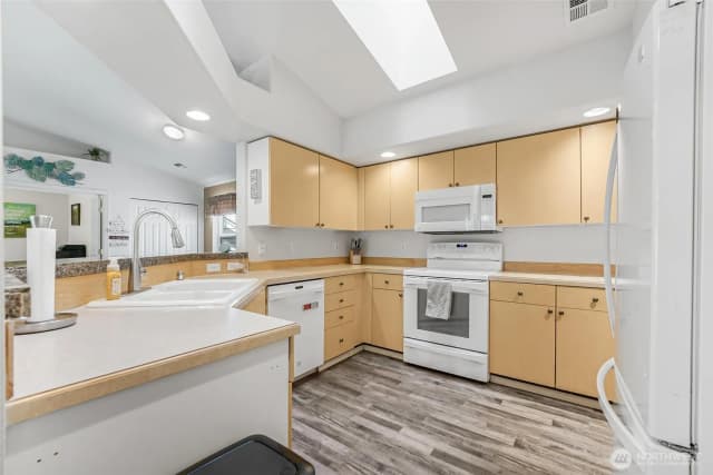 Property photo for 7322 Centerville Court #404, Stanwood photo 4