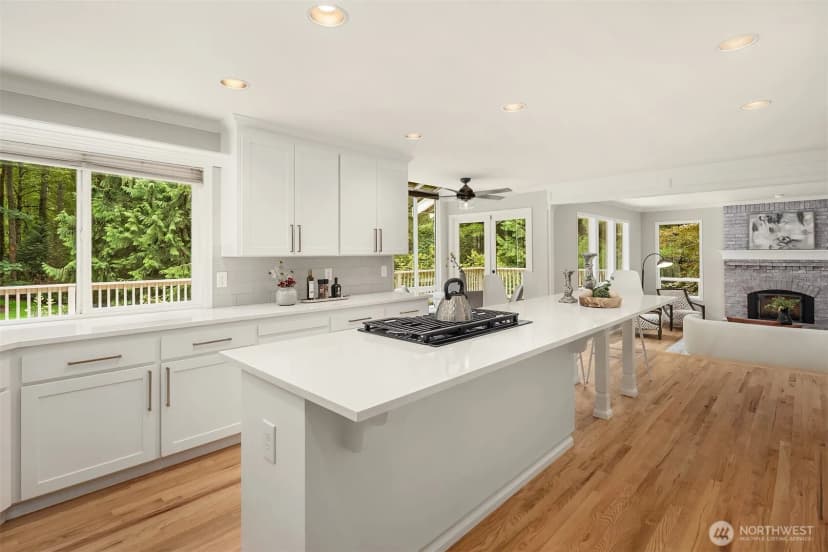 Property photo for 16701 Saybrook Drive Ne, Woodinville photo 12