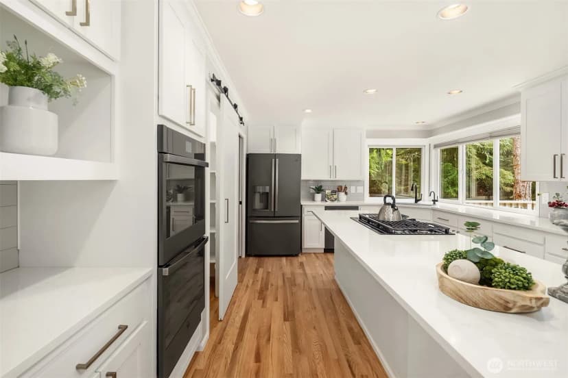 Property photo for 16701 Saybrook Drive Ne, Woodinville photo 13