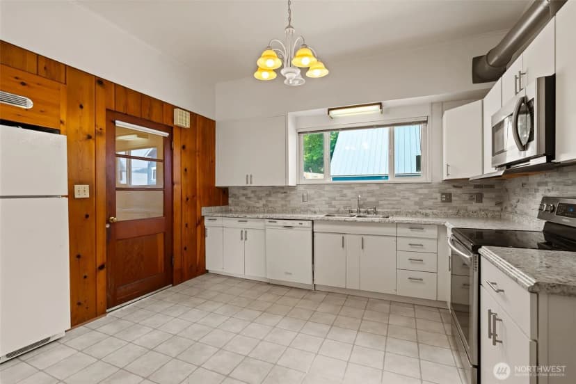 Property photo for 101 E Utah Avenue, Roslyn photo 10