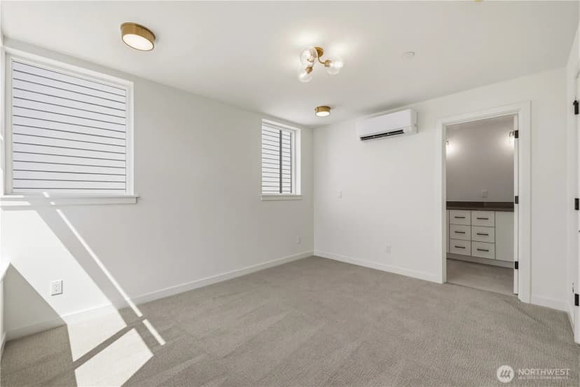 Property photo for 2230 D Nw 60th Street, Seattle photo 9