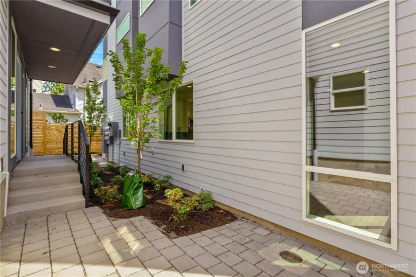 Property photo for 2230 D Nw 60th Street, Seattle photo 19