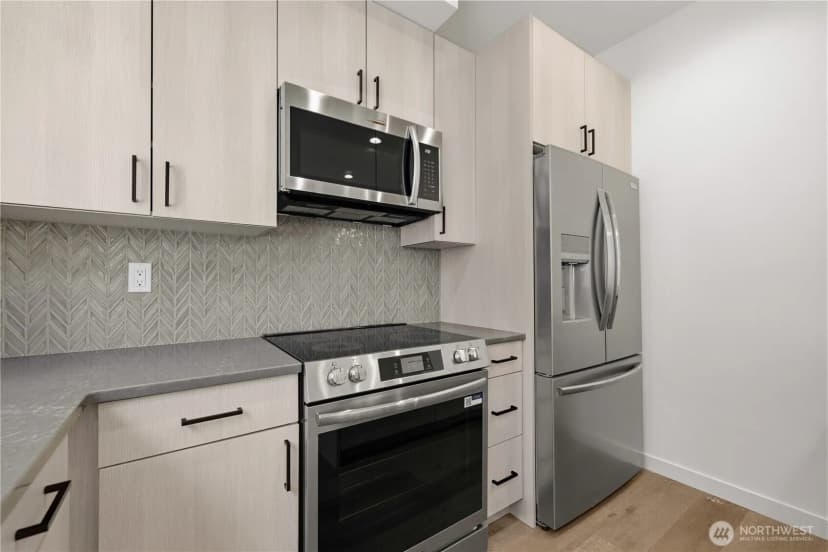 Property photo for 2230 D Nw 60th Street, Seattle photo 6