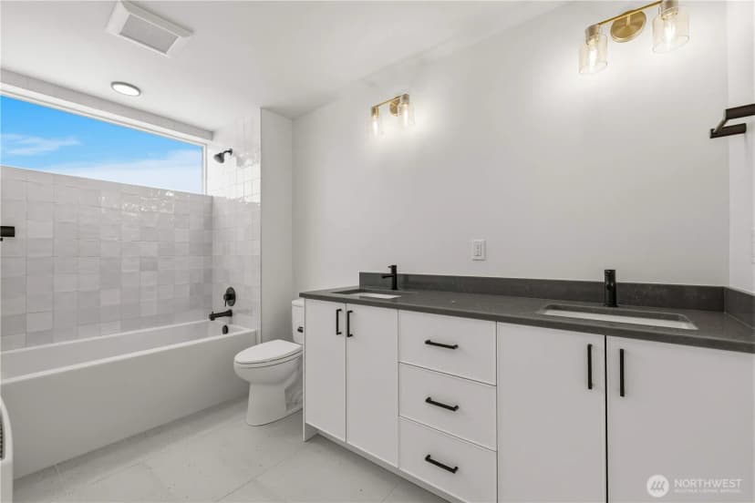 Property photo for 2230 D Nw 60th Street, Seattle photo 14