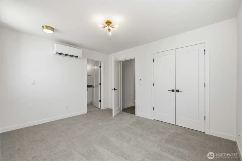 Property photo for 2230 D Nw 60th Street, Seattle photo 10