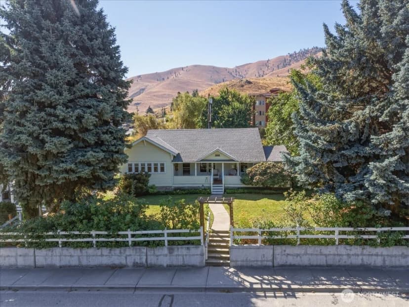 Property photo for 116 E Farnham Avenue, Chelan photo 37