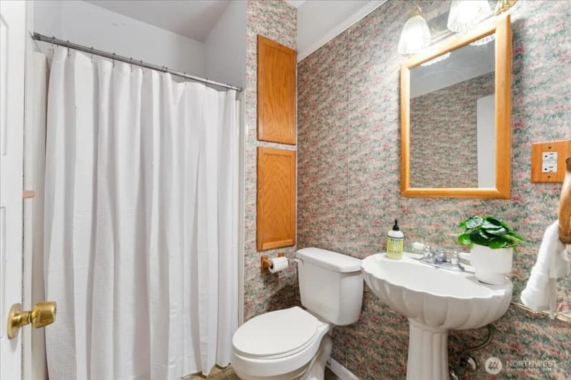 Property photo for 116 E Farnham Avenue, Chelan photo 30