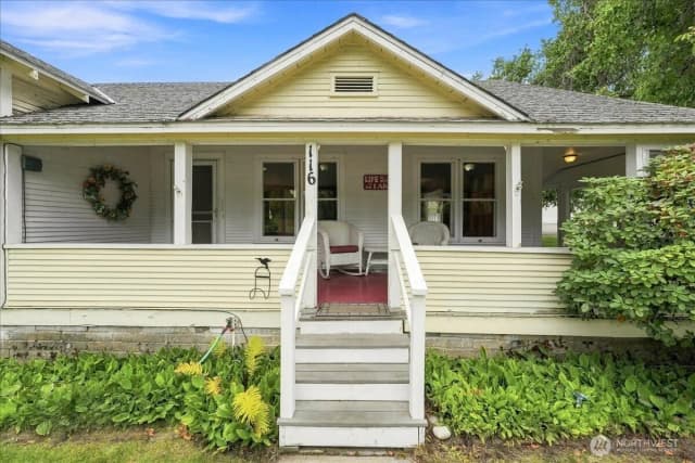 Property photo for 116 E Farnham Avenue, Chelan