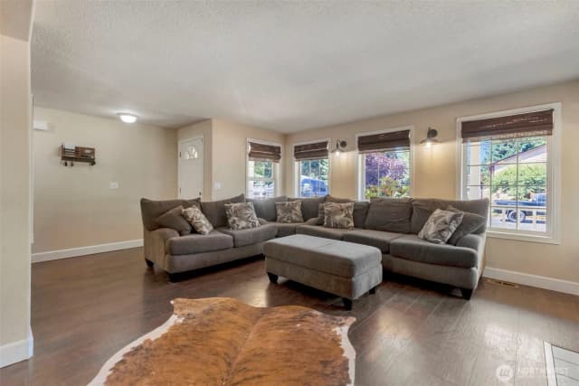 Property photo for 23505 53rd Avenue Ct E, Spanaway photo 4