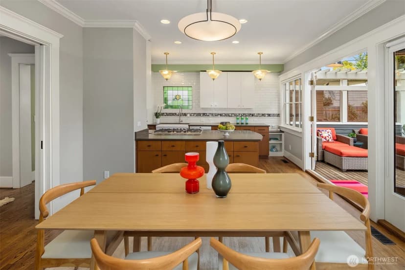 Property photo for 930 20th Avenue E, Seattle photo 15