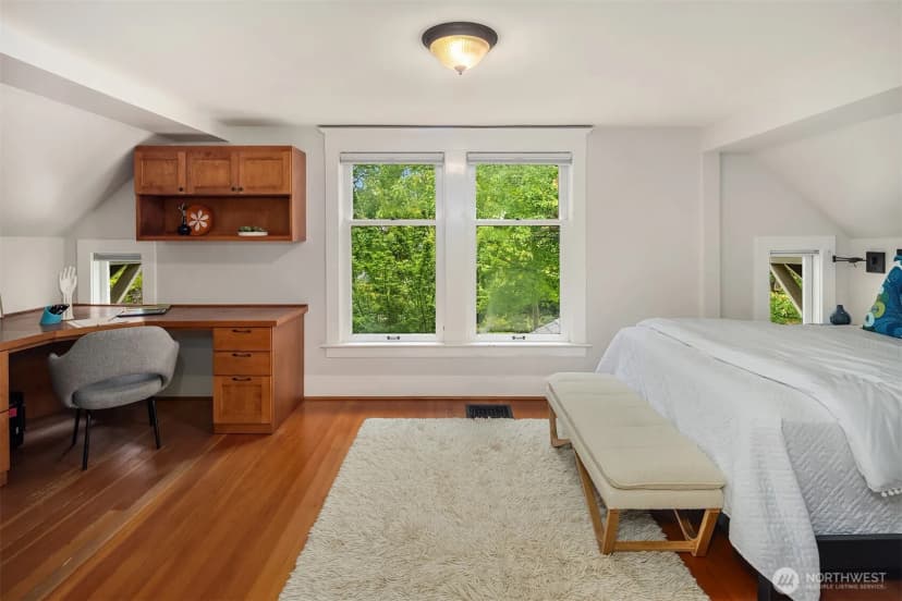 Property photo for 930 20th Avenue E, Seattle photo 24