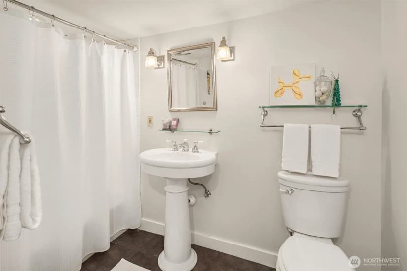 Property photo for 930 20th Avenue E, Seattle photo 32