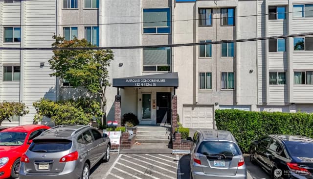 Property photo for 132 N 132nd Street #204, Seattle photo 4