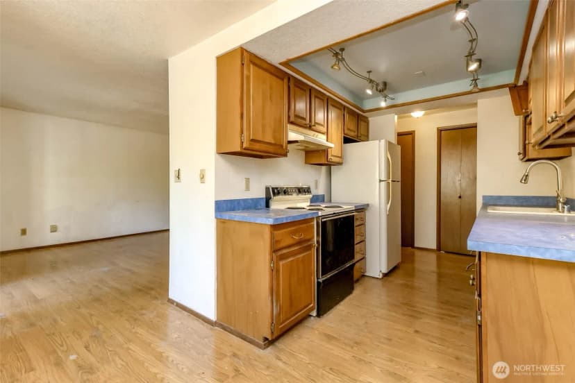 Property photo for 132 N 132nd Street #204, Seattle photo 14