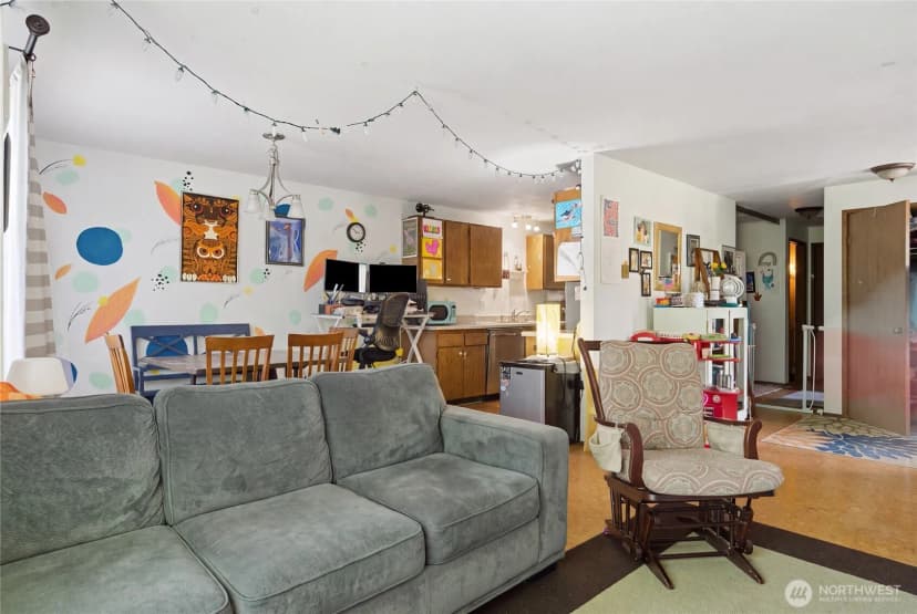 Property photo for 14001 35th Avenue Ne, Seattle photo 9