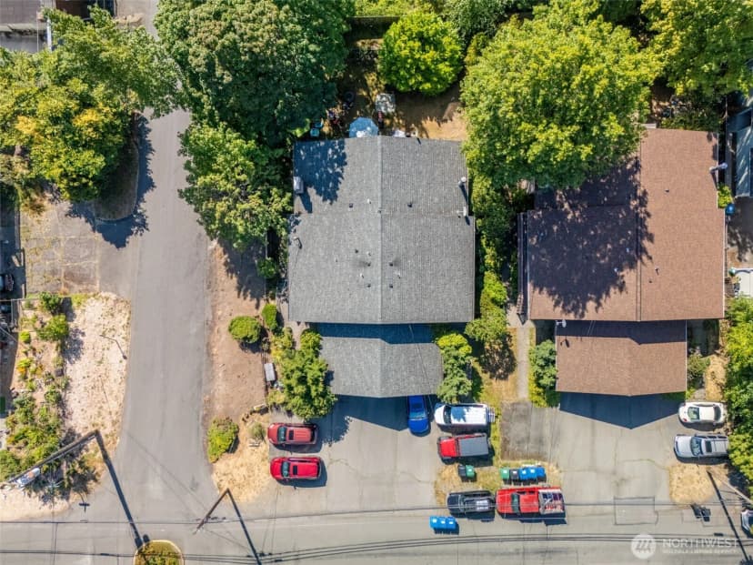 Property photo for 14001 35th Avenue Ne, Seattle photo 24