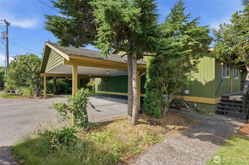 Property photo for 14001 35th Avenue Ne, Seattle photo 6