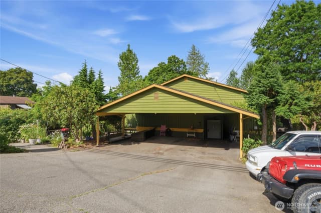 Property photo for 14001 35th Avenue Ne, Seattle photo 5