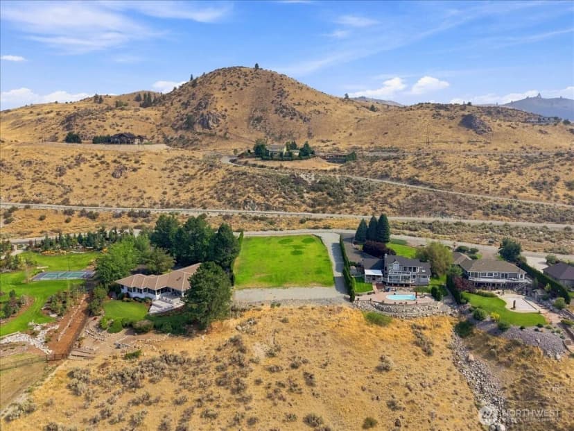 Property photo for 125 Highpoint Lane, Chelan photo 2
