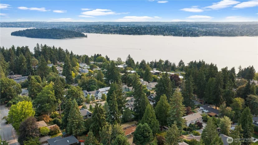 Property photo for 2965 74th Avenue Se, Mercer Island photo 24