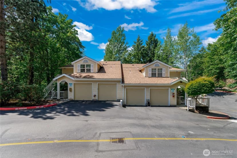 Property photo for 2540 118th Avenue Se #202, Bellevue photo 36