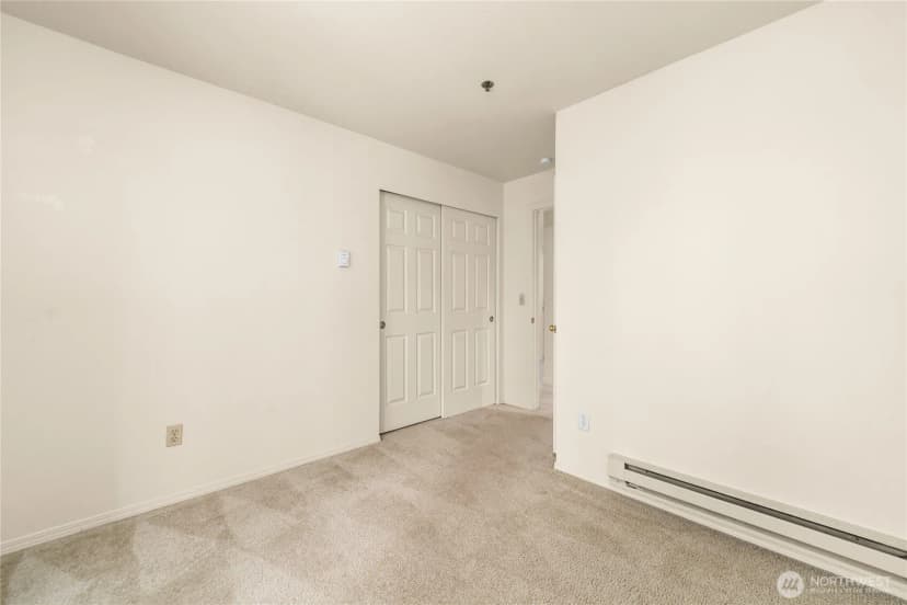 Property photo for 2540 118th Avenue Se #202, Bellevue photo 24