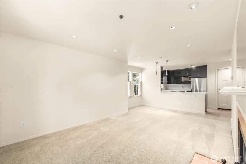 Property photo for 2540 118th Avenue Se #202, Bellevue photo 18