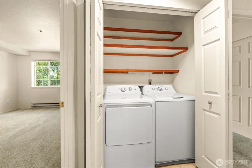 Property photo for 2540 118th Avenue Se #202, Bellevue photo 27