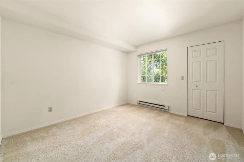 Property photo for 2540 118th Avenue Se #202, Bellevue photo 9
