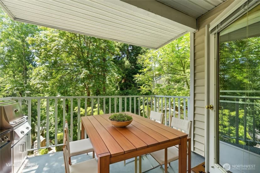 Property photo for 2540 118th Avenue Se #202, Bellevue photo 4