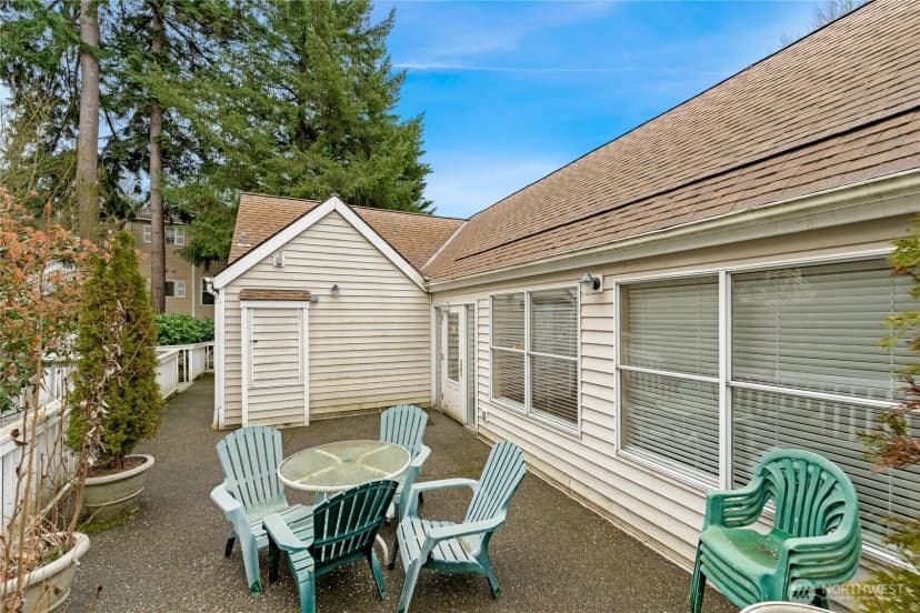 Property photo for 2540 118th Avenue Se #202, Bellevue photo 35
