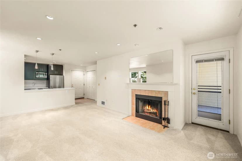 Property photo for 2540 118th Avenue Se #202, Bellevue photo 16