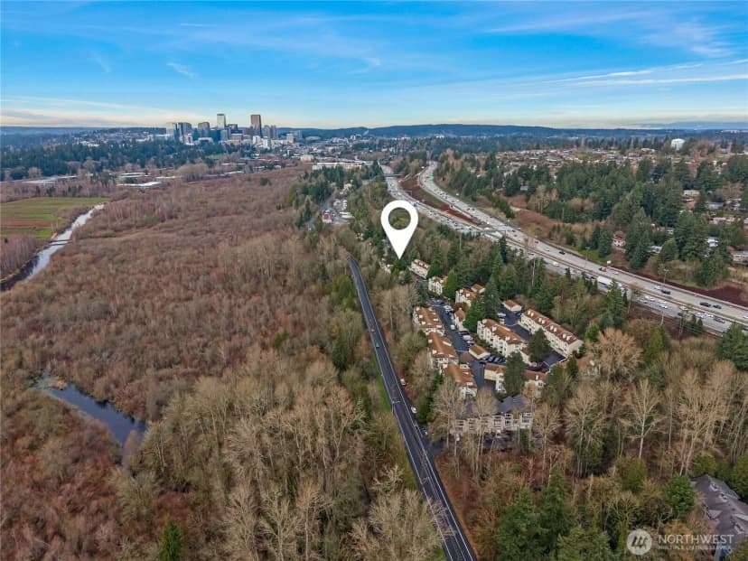 Property photo for 2540 118th Avenue Se #202, Bellevue photo 38