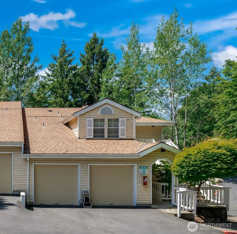 Property photo for 2540 118th Avenue Se #202, Bellevue photo 38
