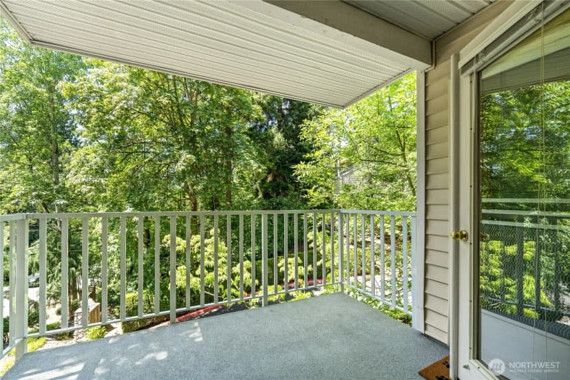 Property photo for 2540 118th Avenue Se #202, Bellevue photo 10