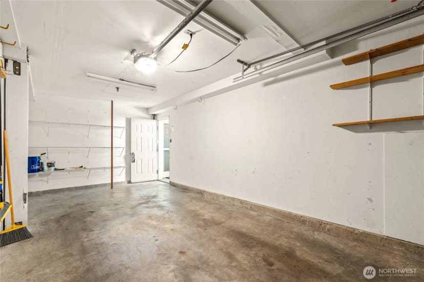 Property photo for 2540 118th Avenue Se #202, Bellevue photo 30