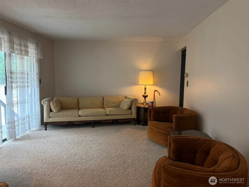 Property photo for 499 W 9th Street, Republic photo 6