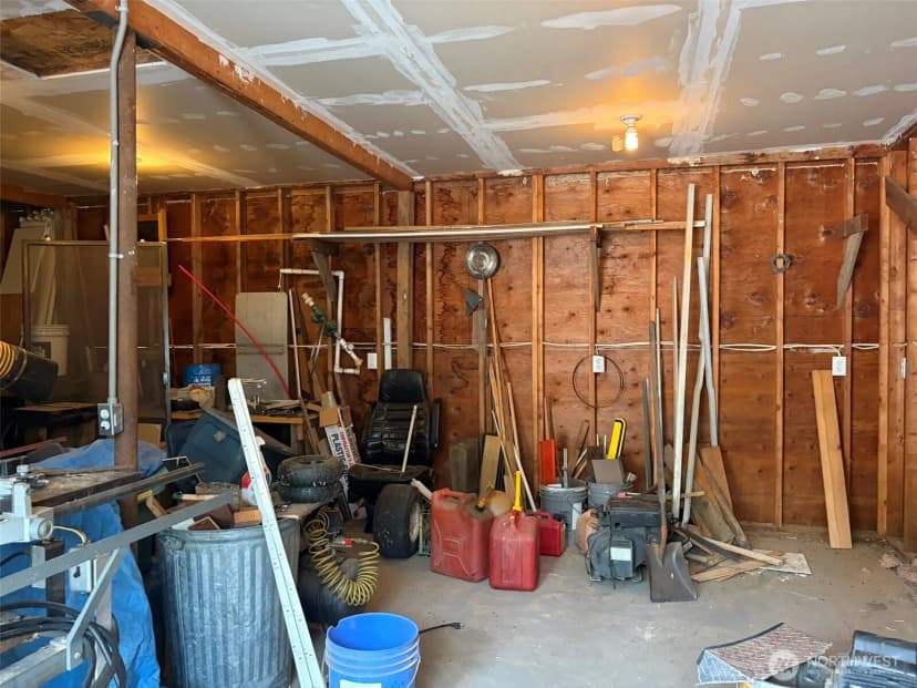Property photo for 499 W 9th Street, Republic photo 21