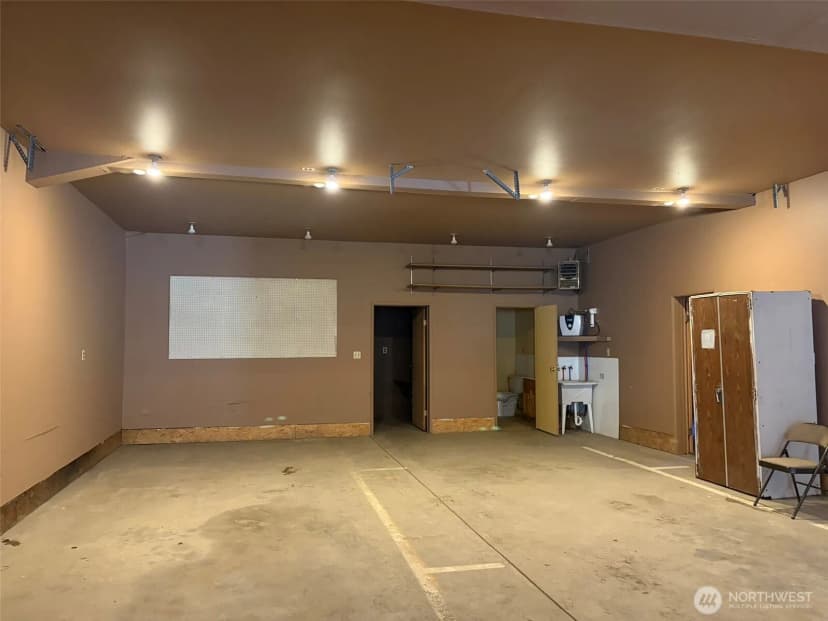 Property photo for 499 W 9th Street, Republic photo 33