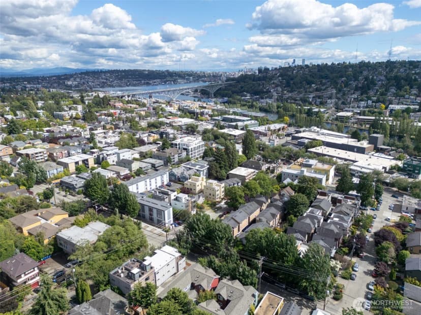 Property photo for 209 N 39th Street #304, Seattle photo 21