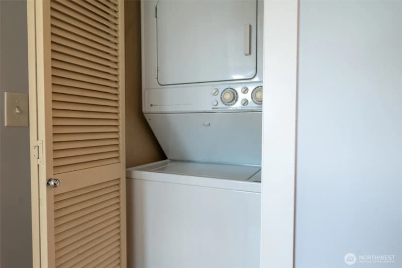 Property photo for 209 N 39th Street #304, Seattle photo 15