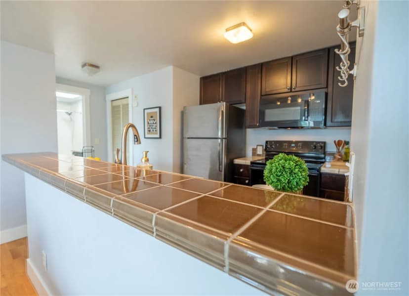 Property photo for 209 N 39th Street #304, Seattle photo 6