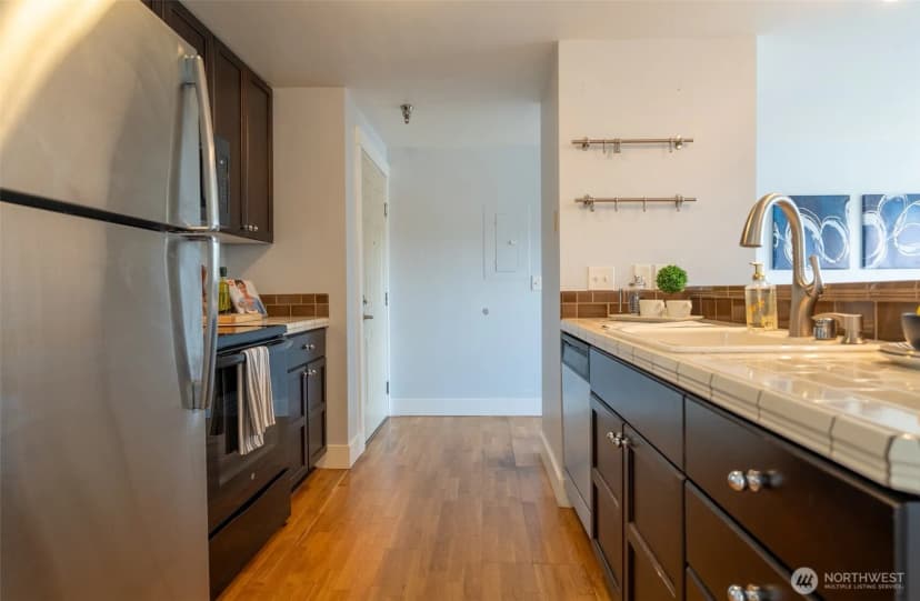 Property photo for 209 N 39th Street #304, Seattle photo 9