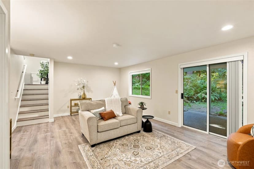 Property photo for 3020 E Ames Lake Drive Ne, Redmond photo 19