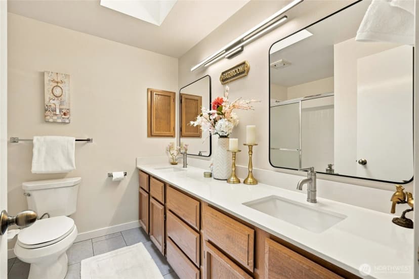 Property photo for 3020 E Ames Lake Drive Ne, Redmond photo 15