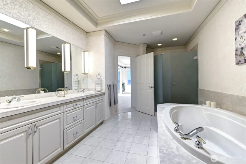 Property photo for 528 Lake Street S #a201, Kirkland photo 27